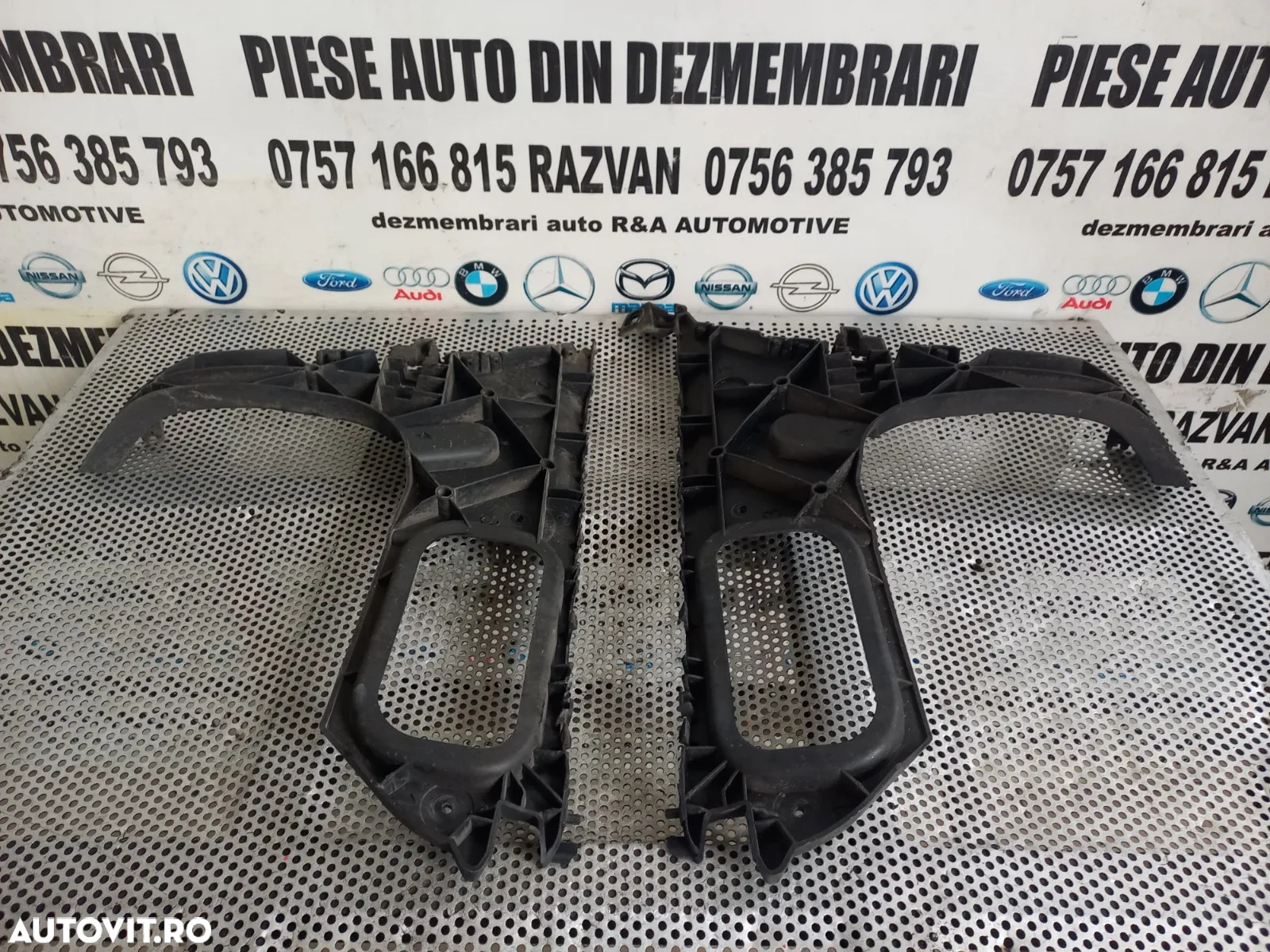 Suport Lateral Bara Spate Audi Q7 4L An 2006-2007-2008-2009-2010-2011-2012 - Dezmembrari Arad - 5