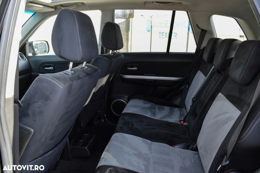 Suzuki Grand Vitara 1.9 DDiS Comfort DPF - 23