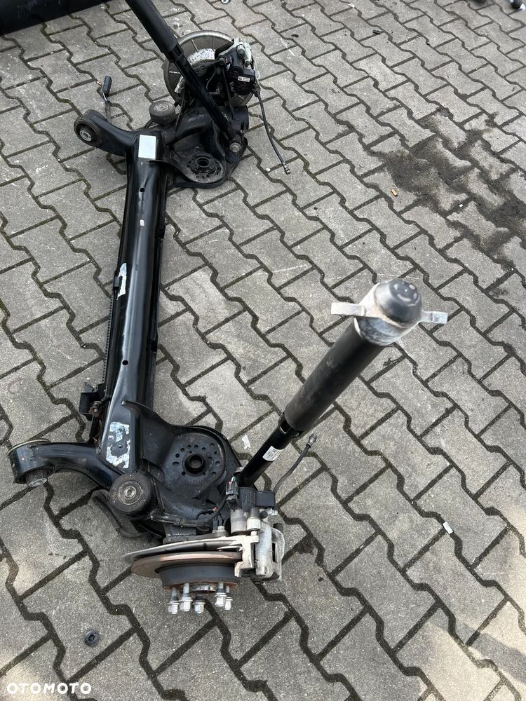 FORD FOCUS MK4 TYLNA BELKA ZAWIESZENIA HB - 1