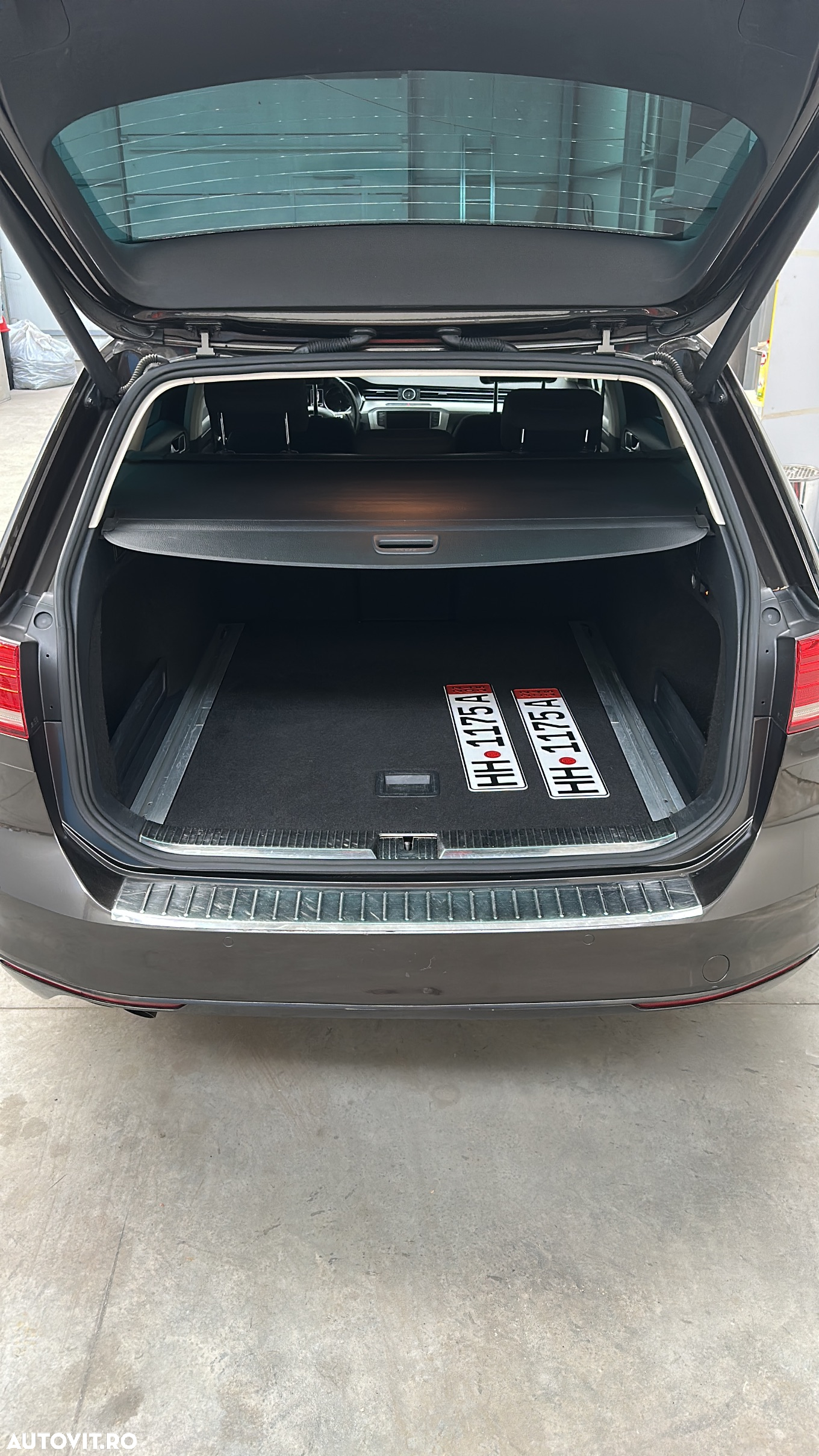 Volkswagen Passat Variant 2.0 TDI DSG Highline - 15