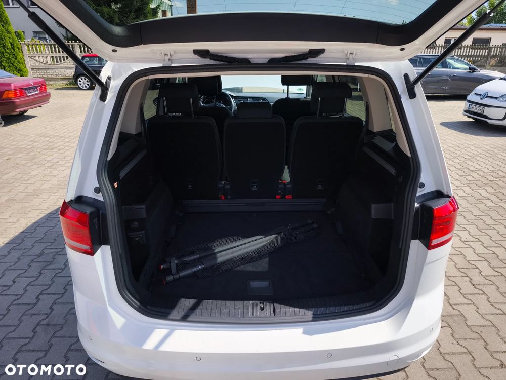 Volkswagen Touran 1.4 TSI BMT Comfortline - 25