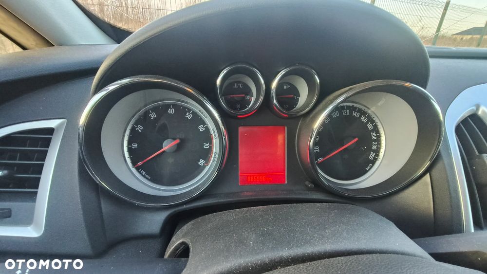 Opel Astra 1.4 Turbo Innovation - 17