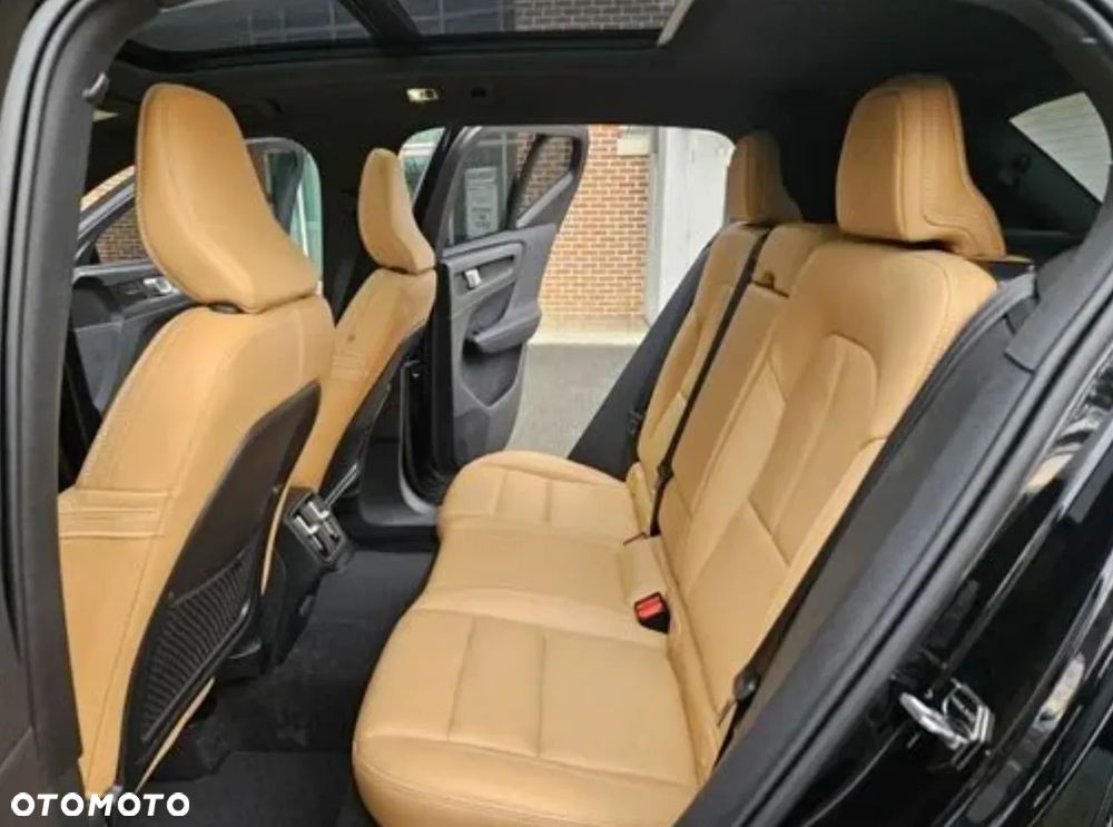 Volvo XC 40 B5 B AWD Inscription - 23