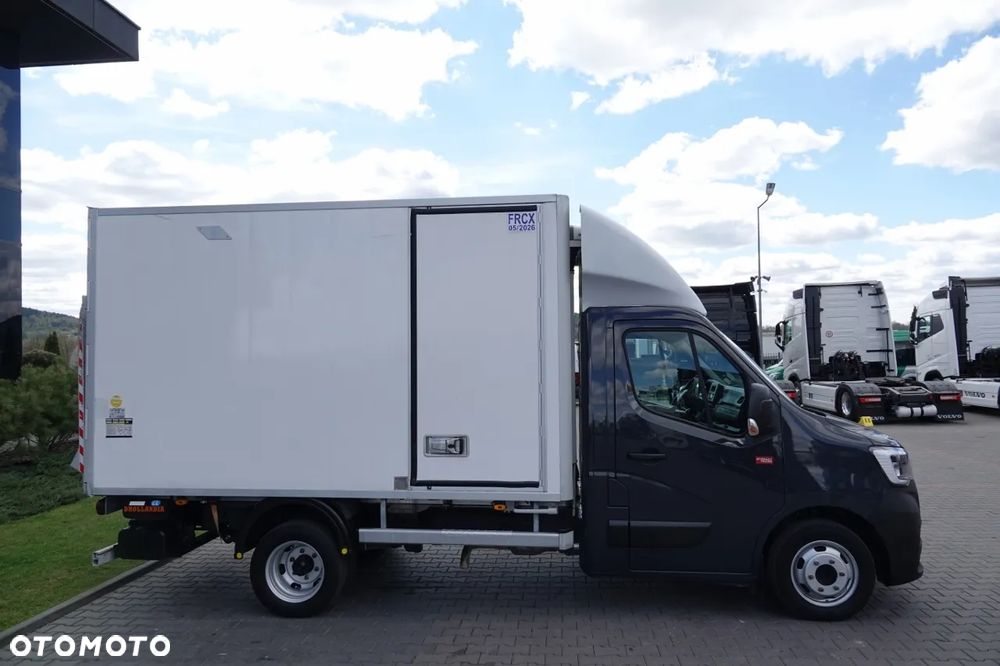 Renault MASTER   / CHŁODNIA / THERMO KING / WINDA DHOLLANDIA 750 KG / SPROWADZONY - 8