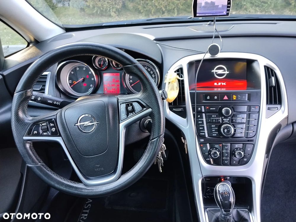 Opel Astra 1.6 CDTI Cosmo - 14