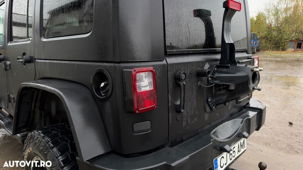 Jeep Wrangler - 28