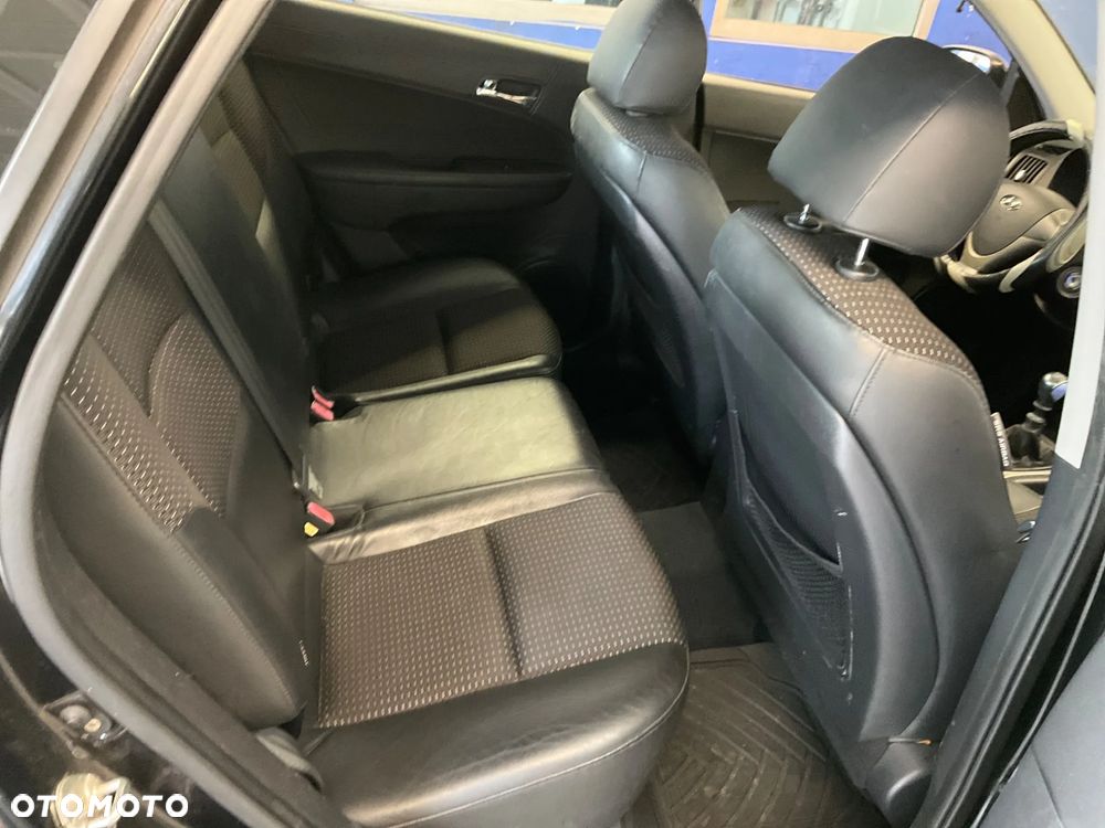 Hyundai i30 1.6 CRDI Comfort - 2
