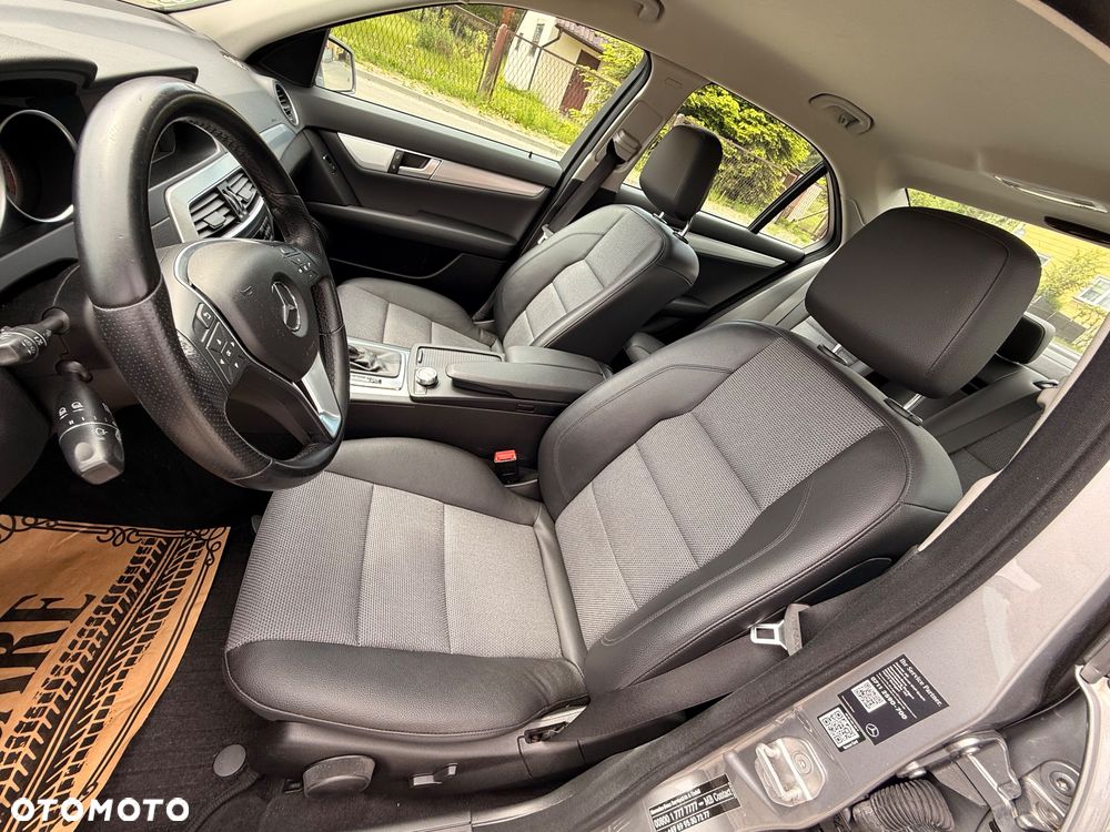 Mercedes-Benz Klasa C 250 (BlueEFFICIENCY) 7G-TRONIC Avantgarde - 24