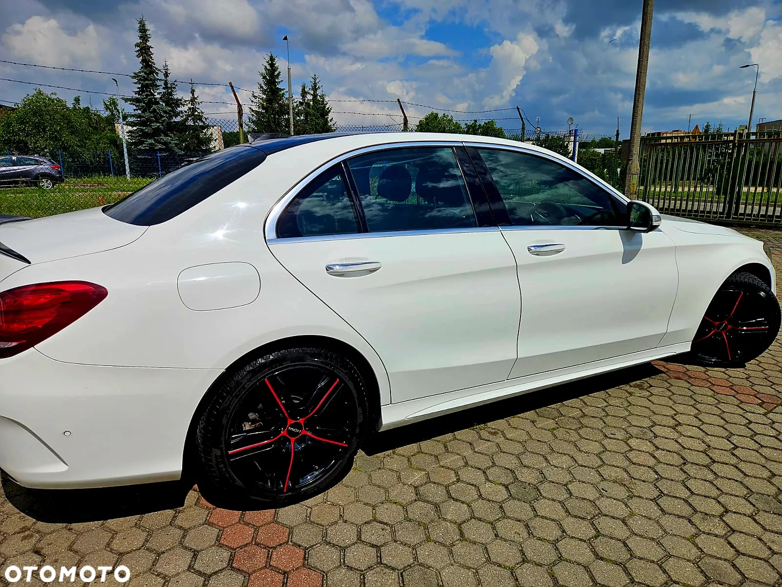 Mercedes-Benz Klasa C 250 (BlueTEC) d 4Matic T 7G-TRONIC AMG Line - 8