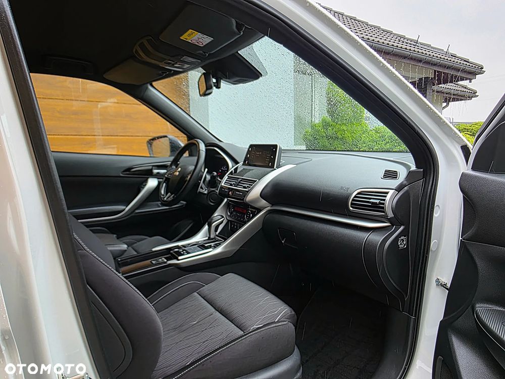 Mitsubishi Eclipse Cross 1.5 T-MIVEC CVT 2WD Spirit - 28