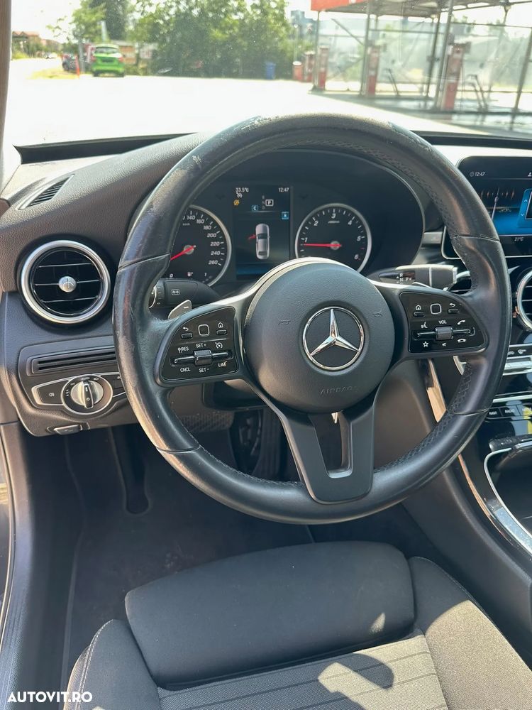 Mercedes-Benz C - 12