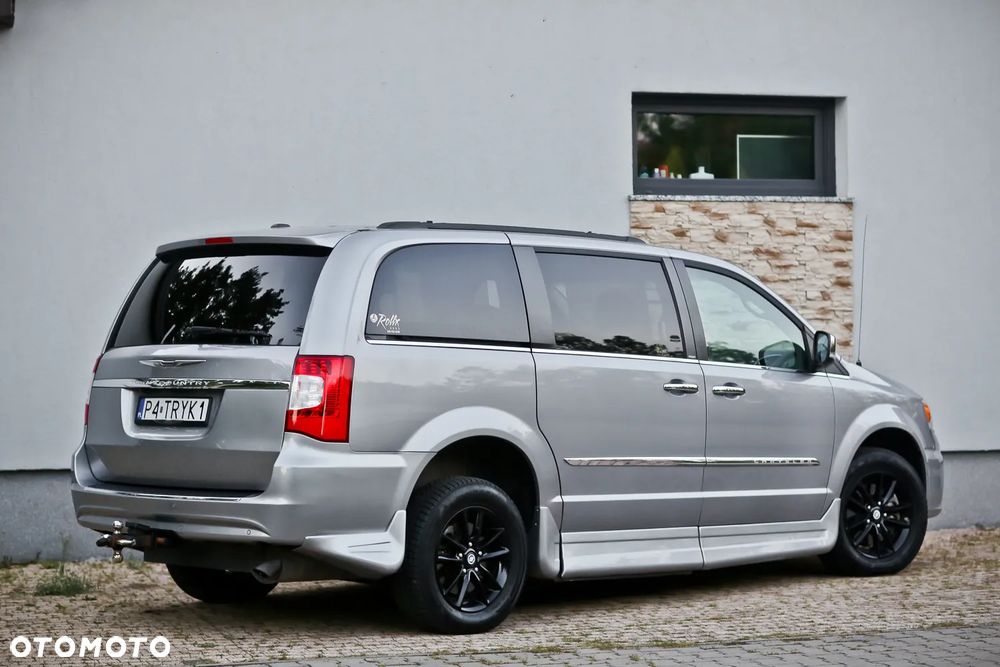 Chrysler Town & Country 3.6 Limited - 7