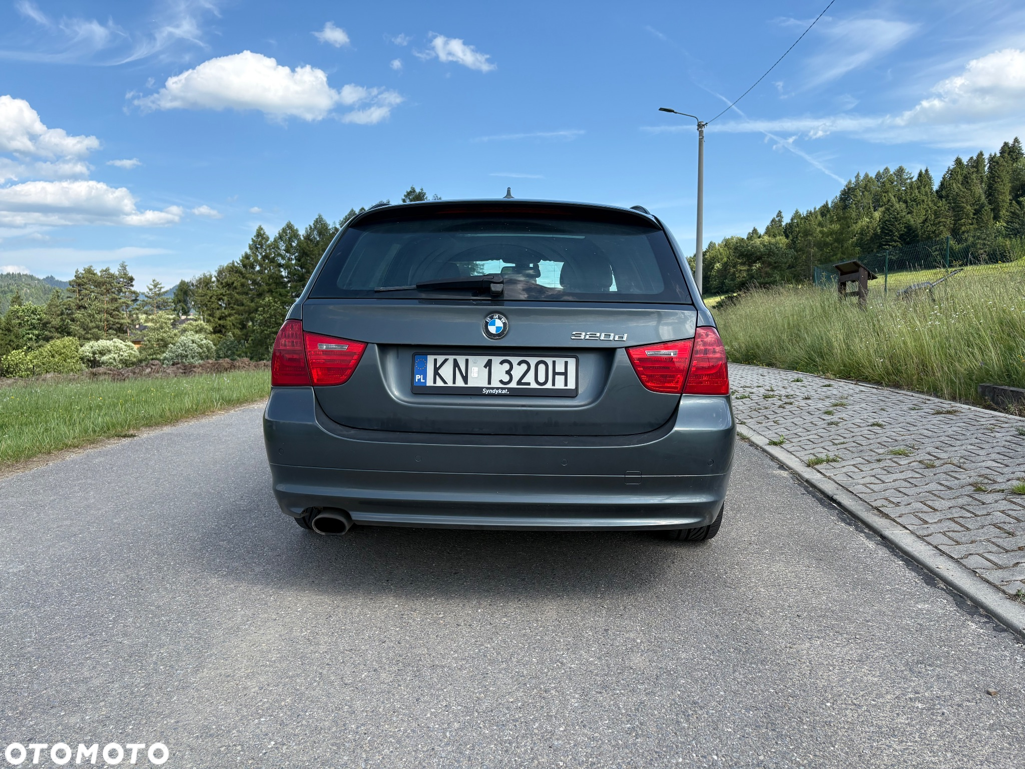 BMW Seria 3 320d DPF Touring - 4