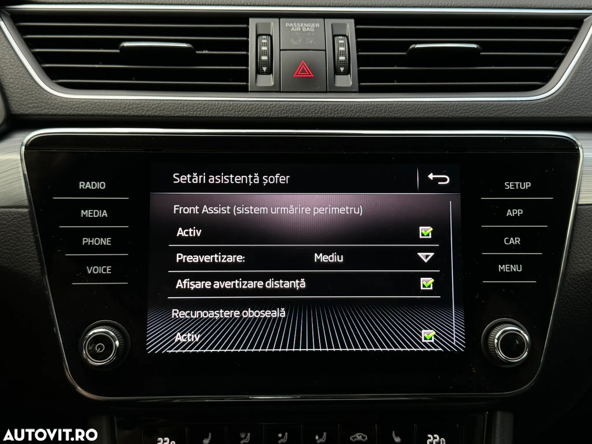 Skoda Superb 2.0 TDI DSG Style - 26
