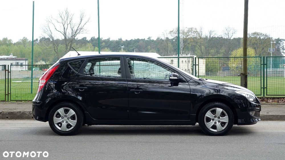 Hyundai i30 i30cw 1.4 UEFA EURO 2012 Edition - 36