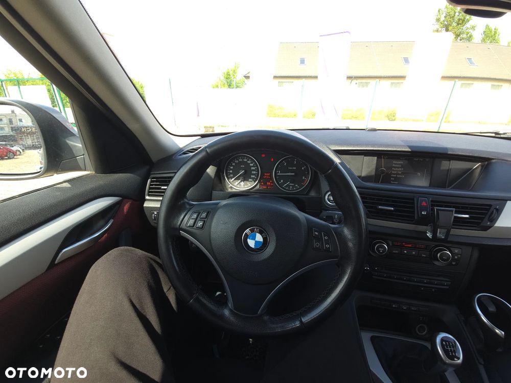 BMW X1 xDrive18d Sport Line - 30