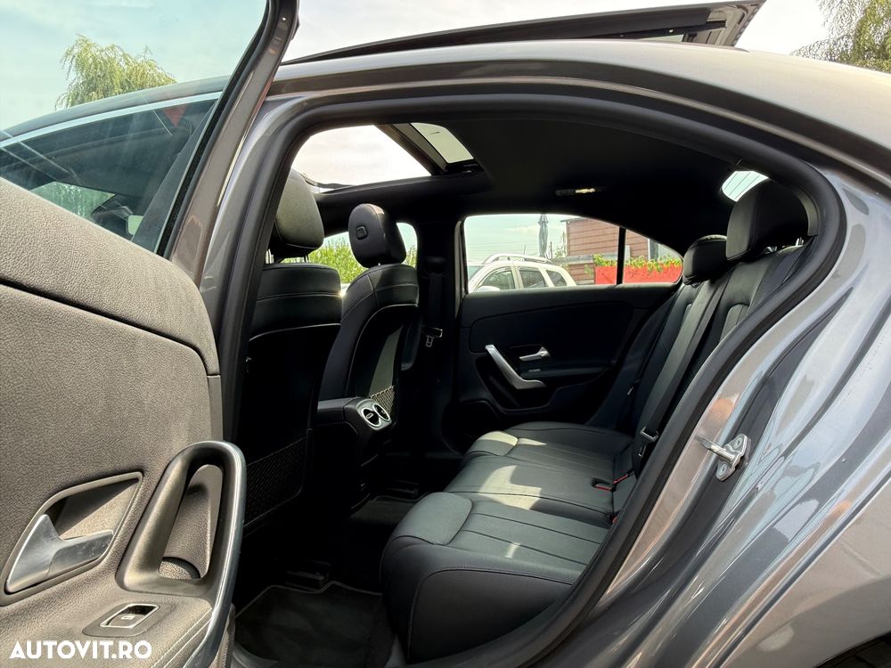 Mercedes-Benz A 180 Sedan 7G-DCT Progressive - 23