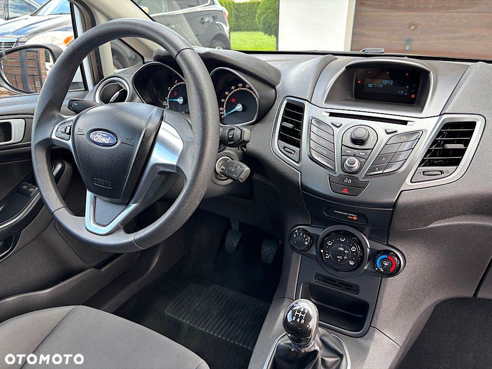 Ford Fiesta 1.25 Titanium - 33