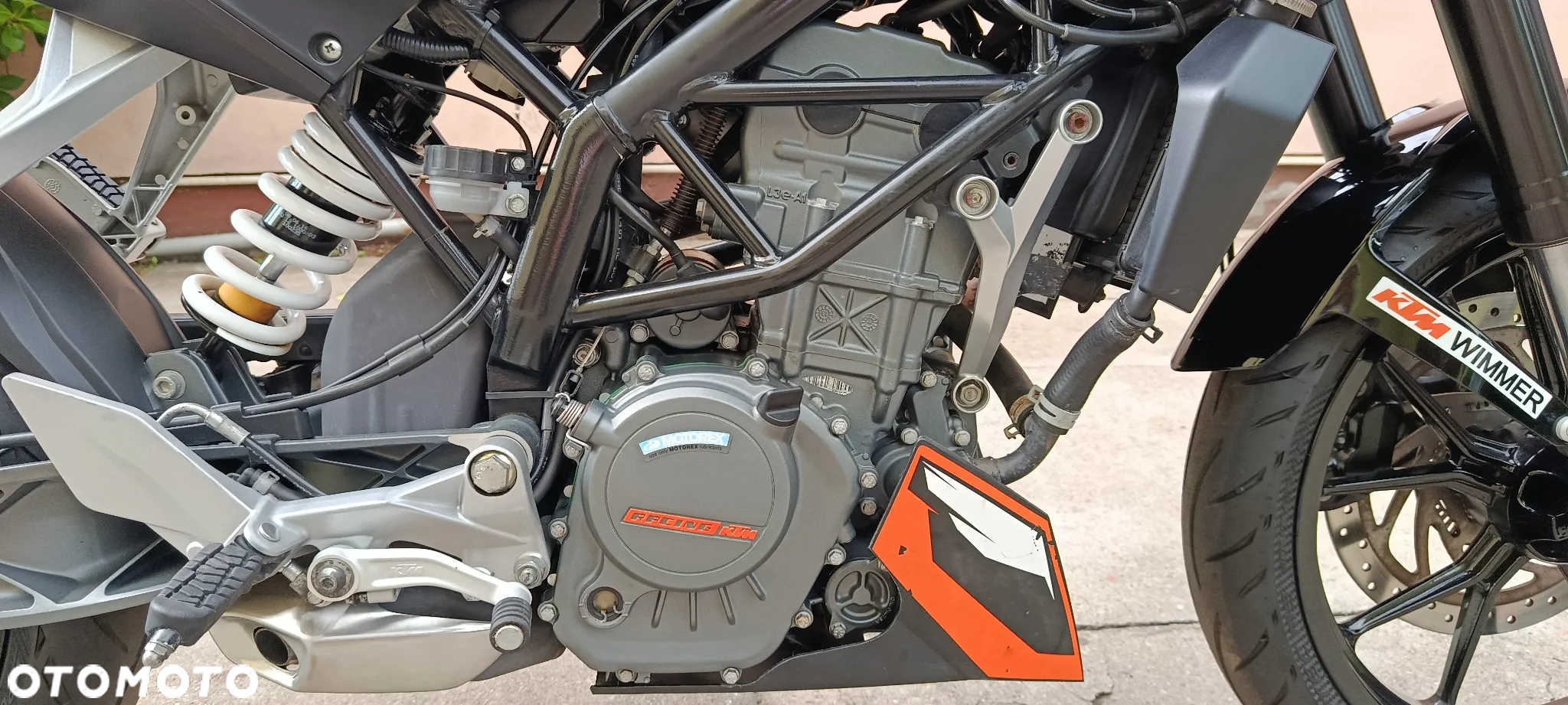 KTM Duke - 17