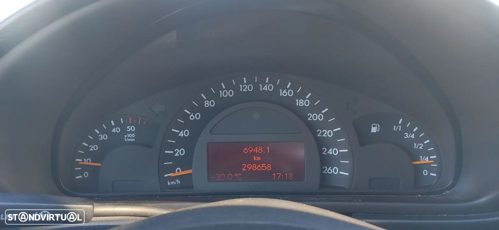 Mercedes-Benz C 220 T CDI Avantgarde - 10