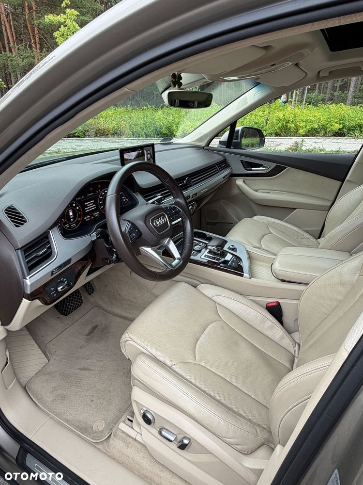 Audi Q7 3.0 TFSI Quattro Tiptronic - 16
