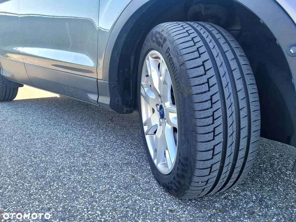 Ford Kuga 2.0 TDCi 4x4 Titanium - 9