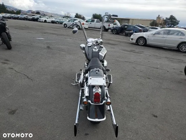 Harley-Davidson Softail Deluxe - 23