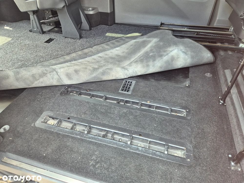 Ford Tourneo Custom 320 L2H1 VA Autm Titanium X - 15