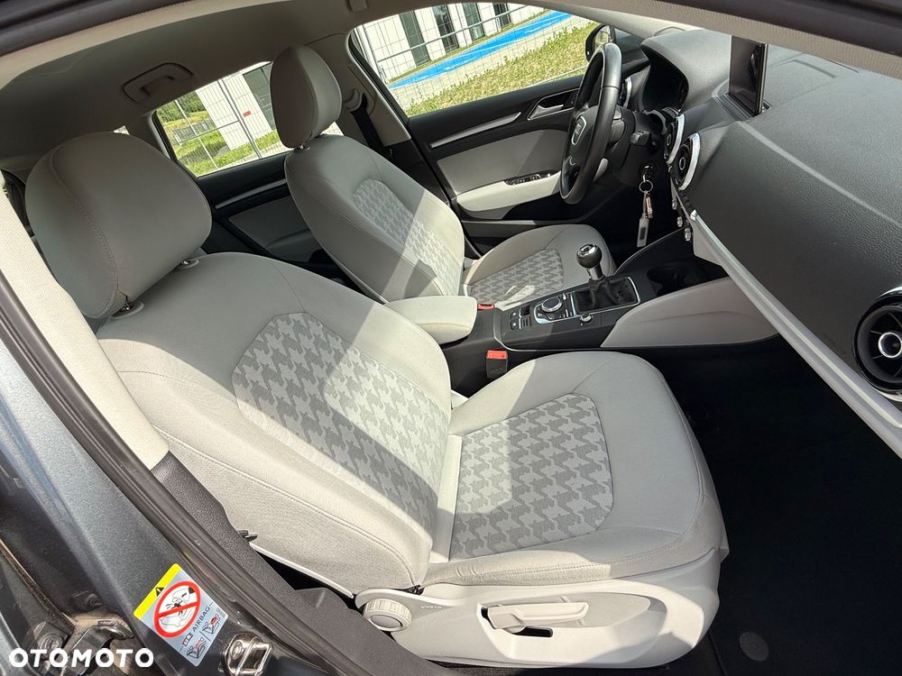 Audi A3 Sportback 1.4 TFSI Attraction - 24