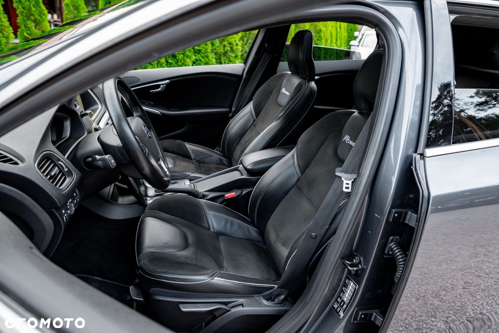 Volvo V40 D4 Geartronic R Design - 19