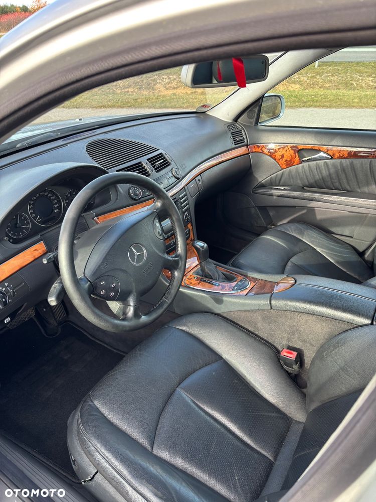 Mercedes-Benz Klasa E - 9