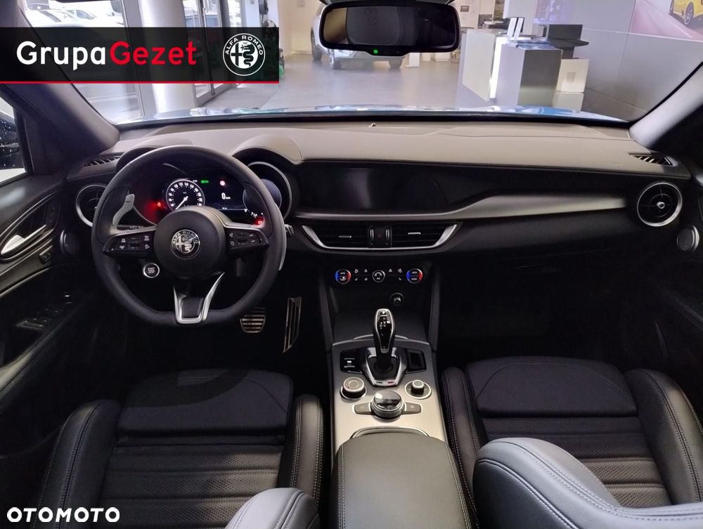 Alfa Romeo Stelvio - 13