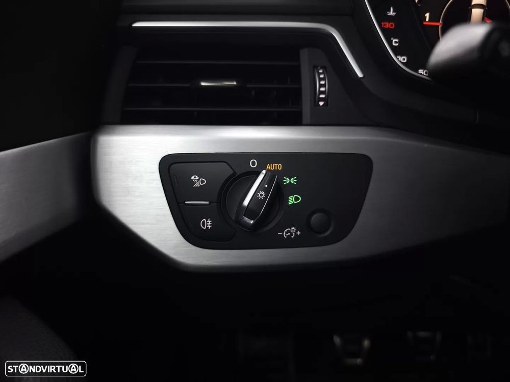 Audi A4 Avant 2.0 TDI S-line - 31