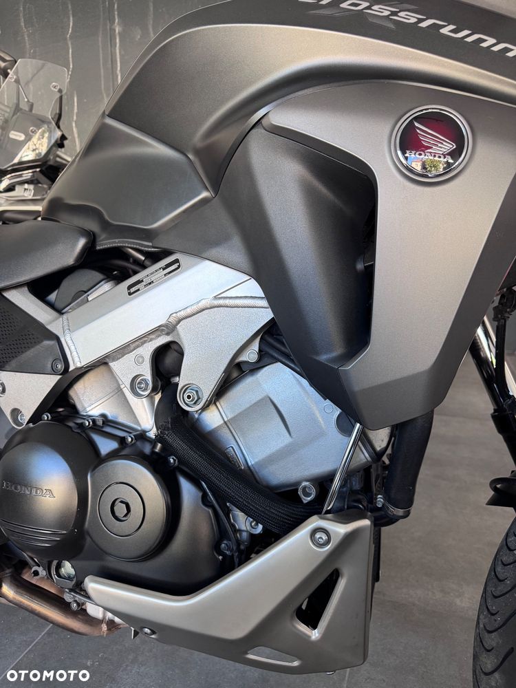 Honda VFR - 16