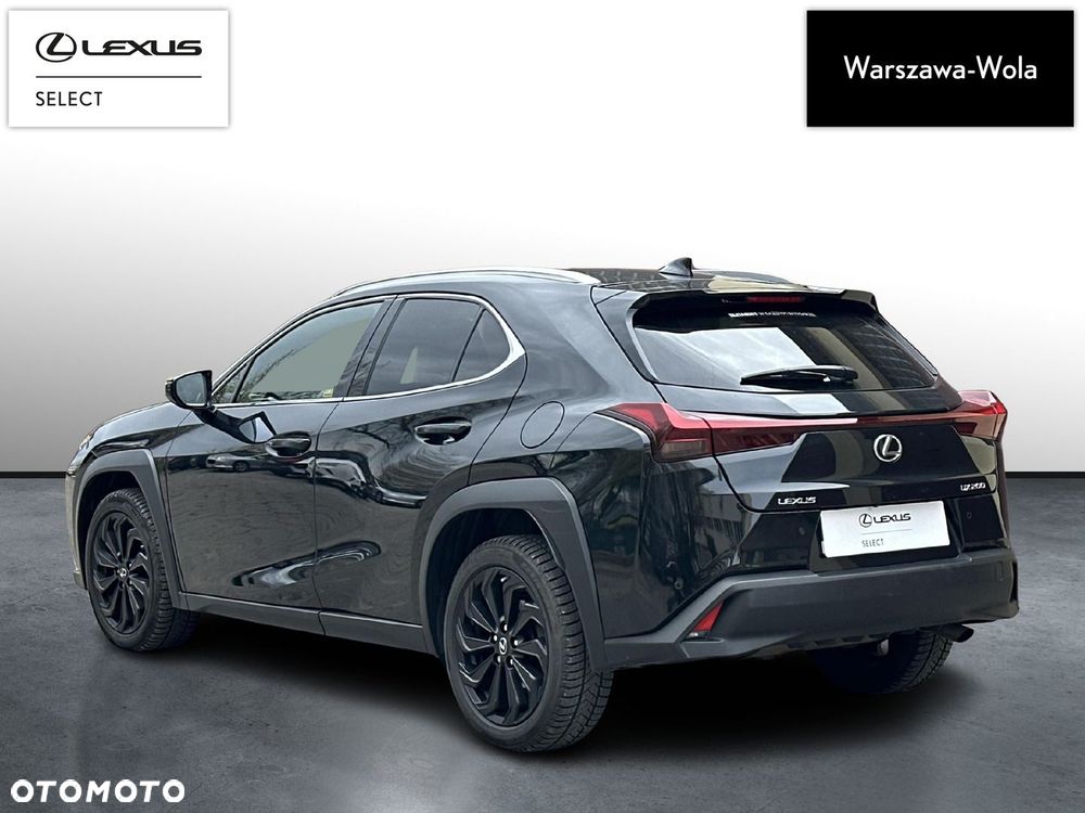 Lexus UX - 5