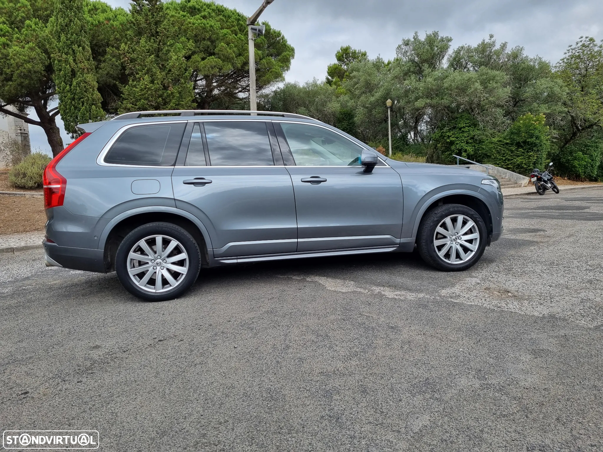 Volvo XC 90 2.0 D4 Momentum - 4
