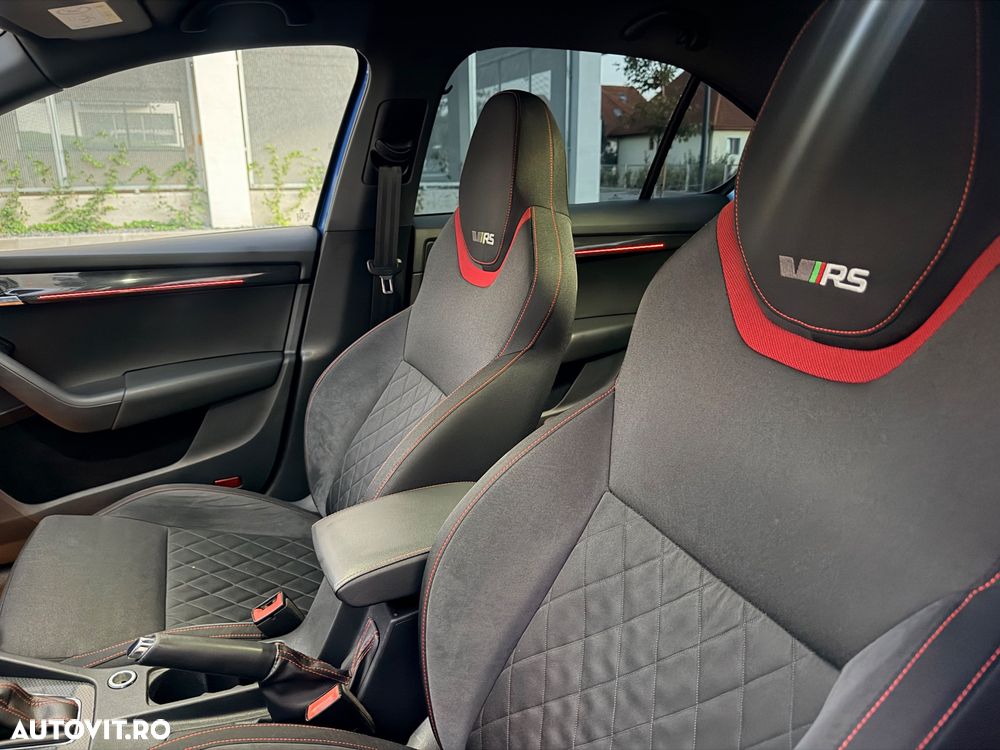 Skoda Octavia 2.0 TDI DSG RS - 12