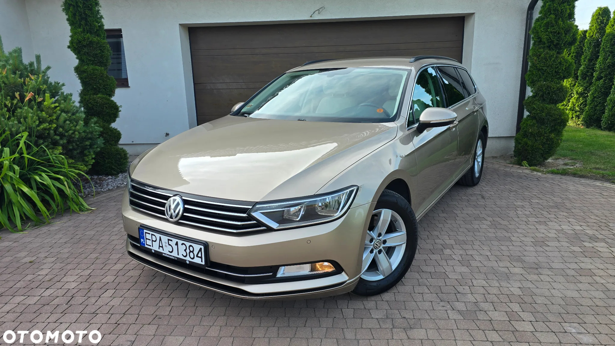 Volkswagen Passat - 2
