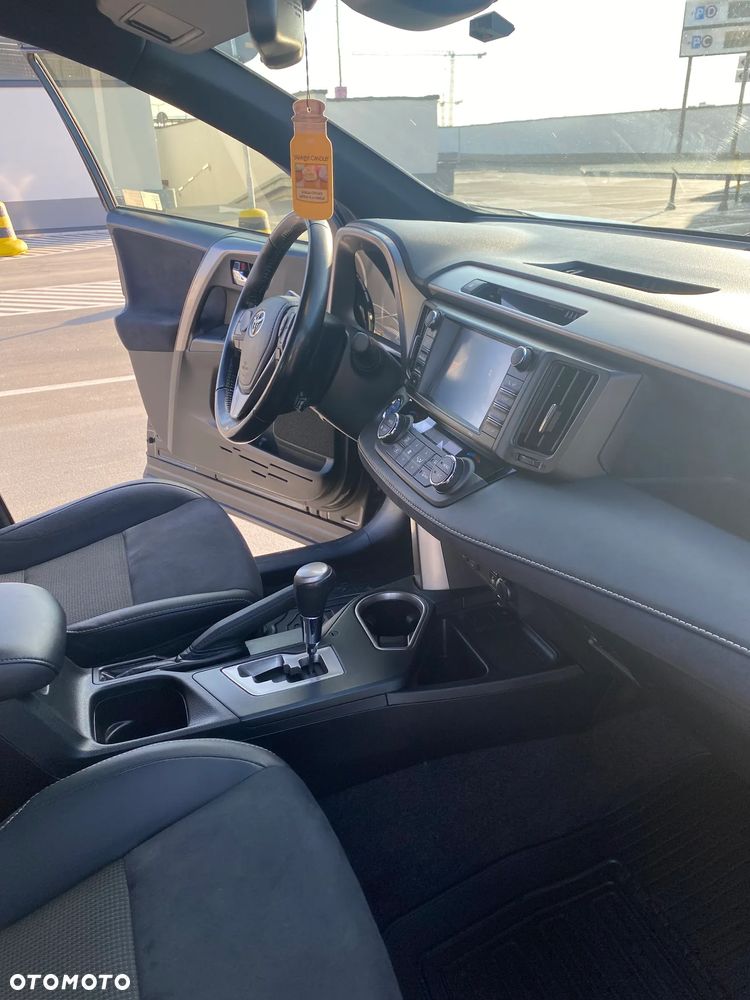 Toyota RAV4 Hybrid Prestige 4x4 - 15