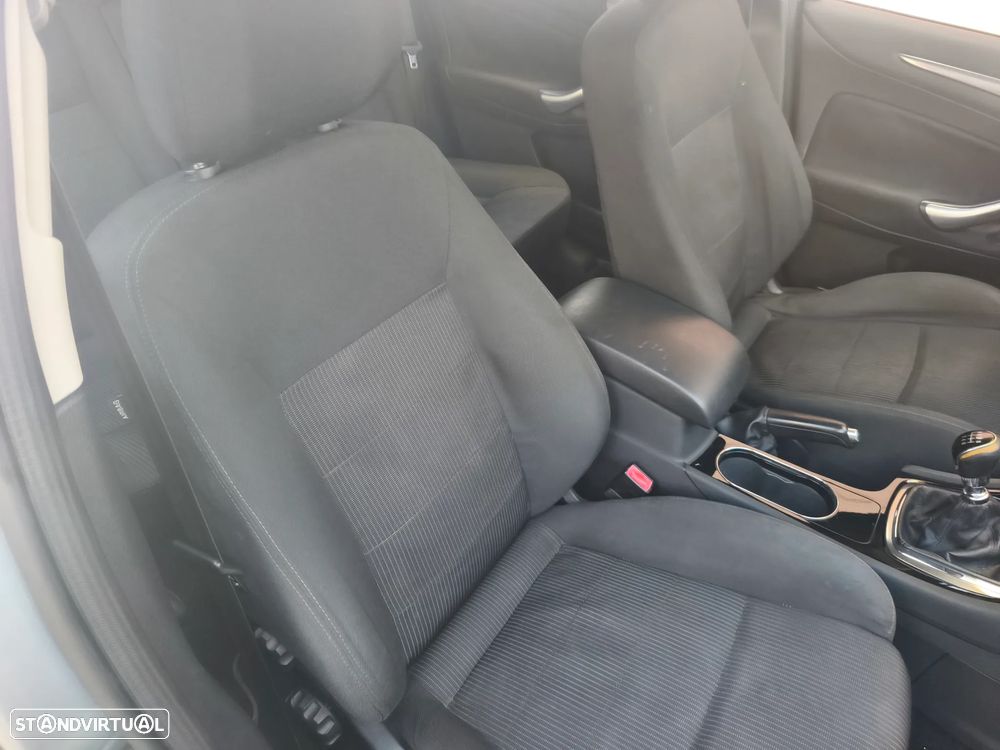 Ford Mondeo SW 2.0 TDCi 1st Edition - 17