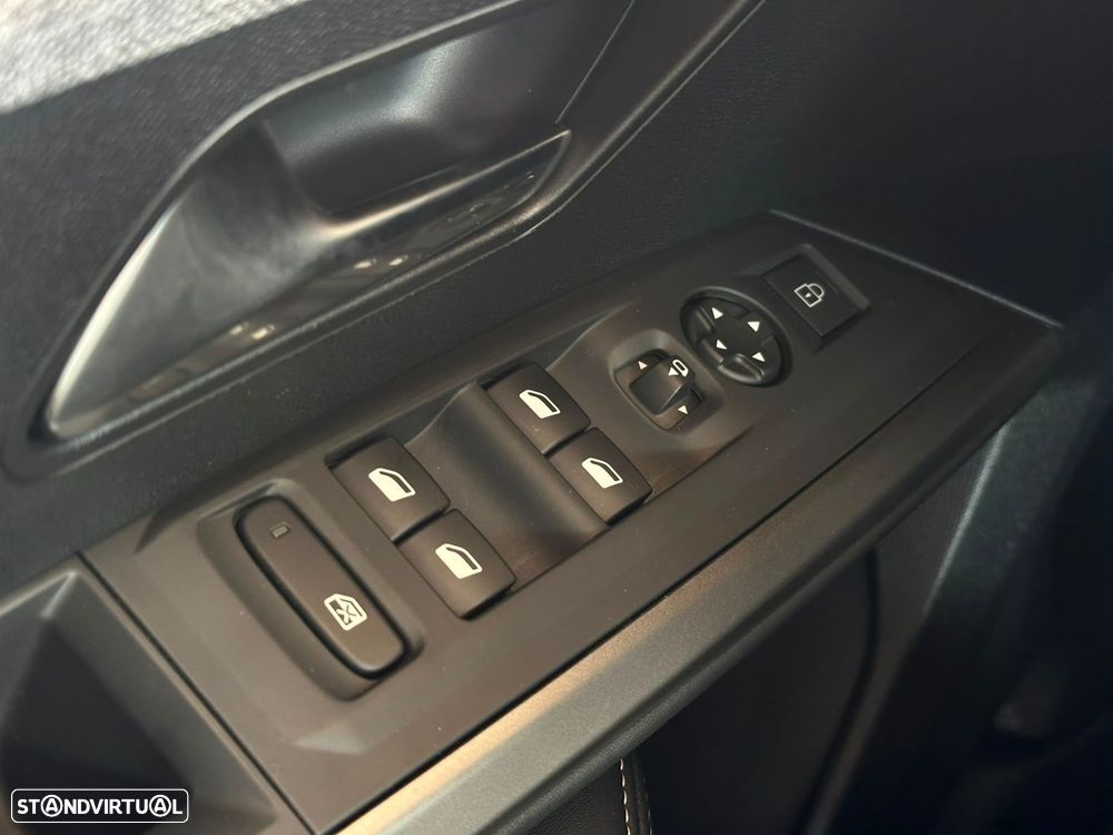 Peugeot 3008 1.2 Hybrid Allure e-DCS6 - 15
