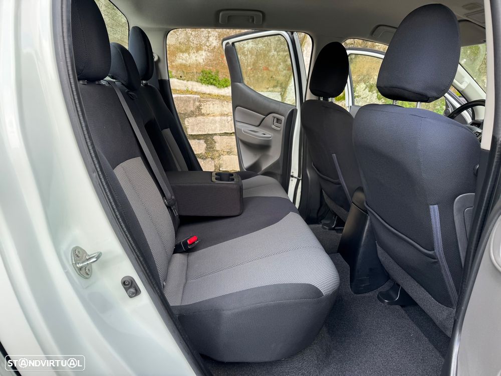 Mitsubishi L200 2.4 DI-D CD Invite 2WD - 26