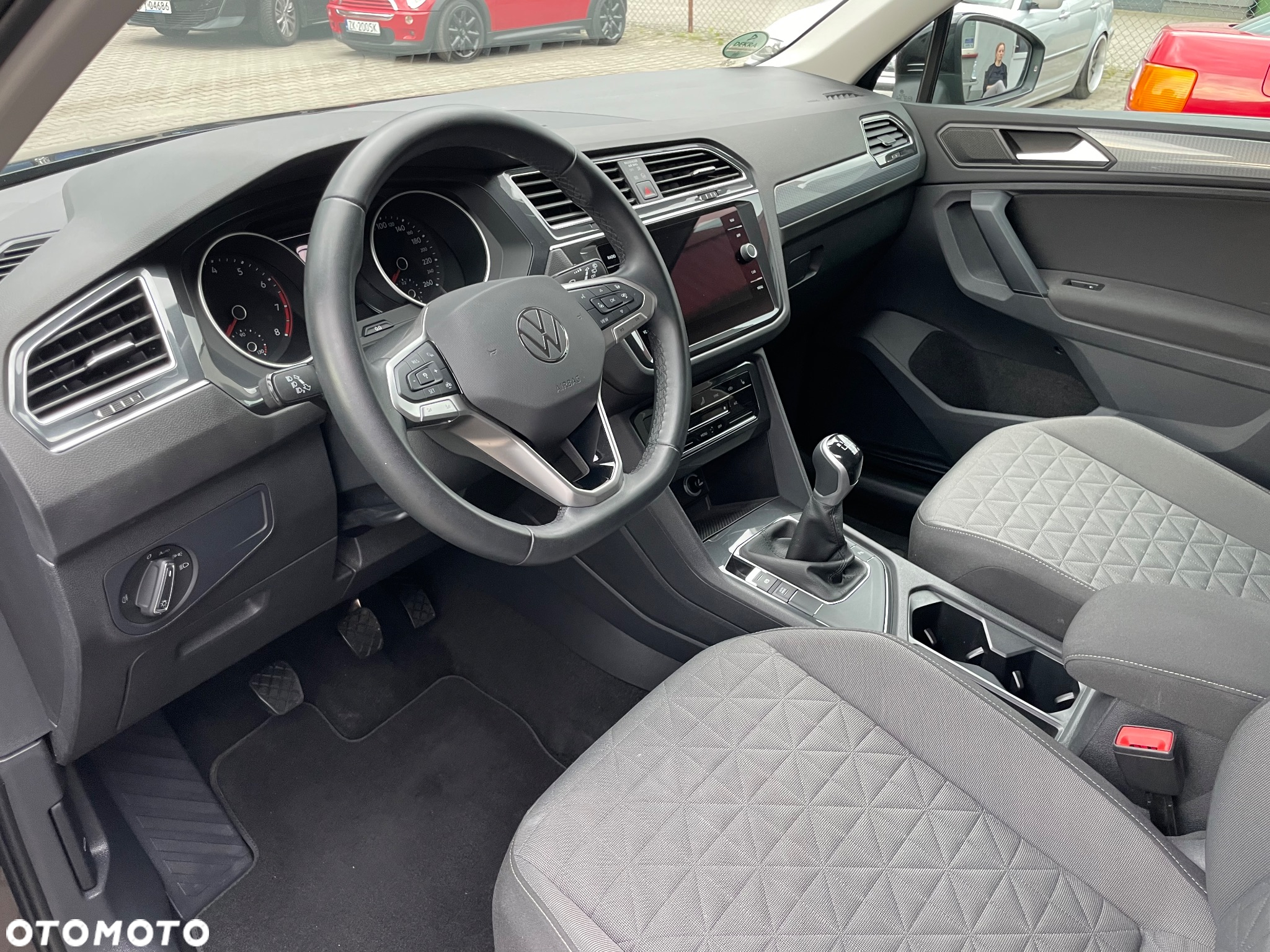 Volkswagen Tiguan 1.5 TSI OPF URBAN SPORT - 10