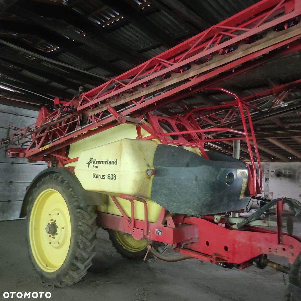 Kverneland IKARUS S38 - 1