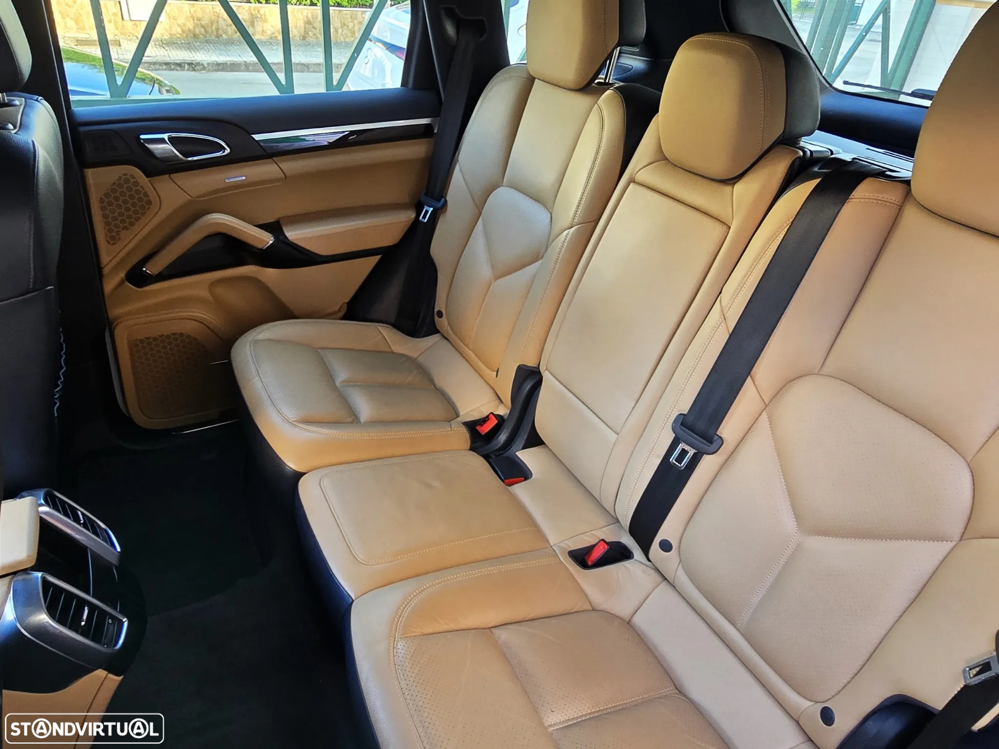 Porsche Cayenne S E-Hybrid - 8