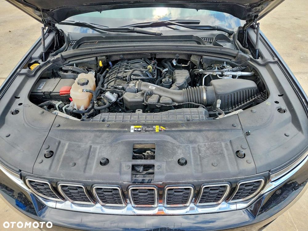 Jeep Grand Cherokee - 11