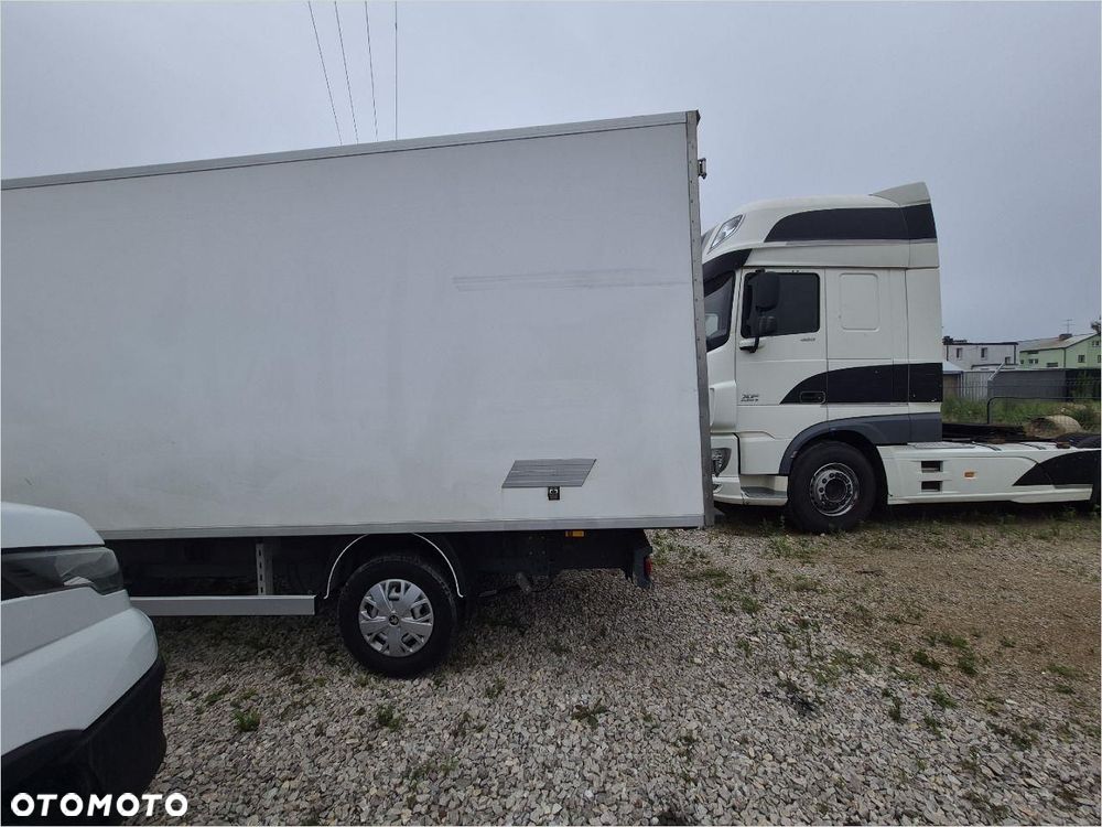 Peugeot Boxer 435 BlueHDi Euro 6 2179ccm - 165KM 3,5t 19-2 Boxer 435 BlueHDi L4 Premium - 10