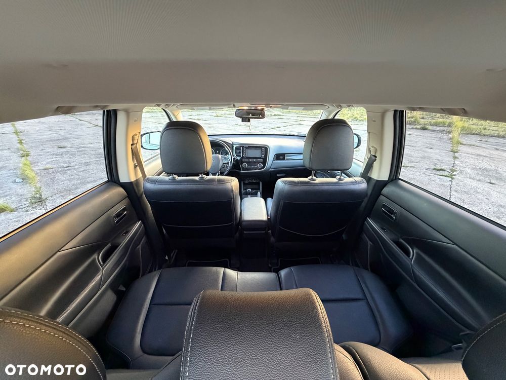 Mitsubishi Outlander - 17