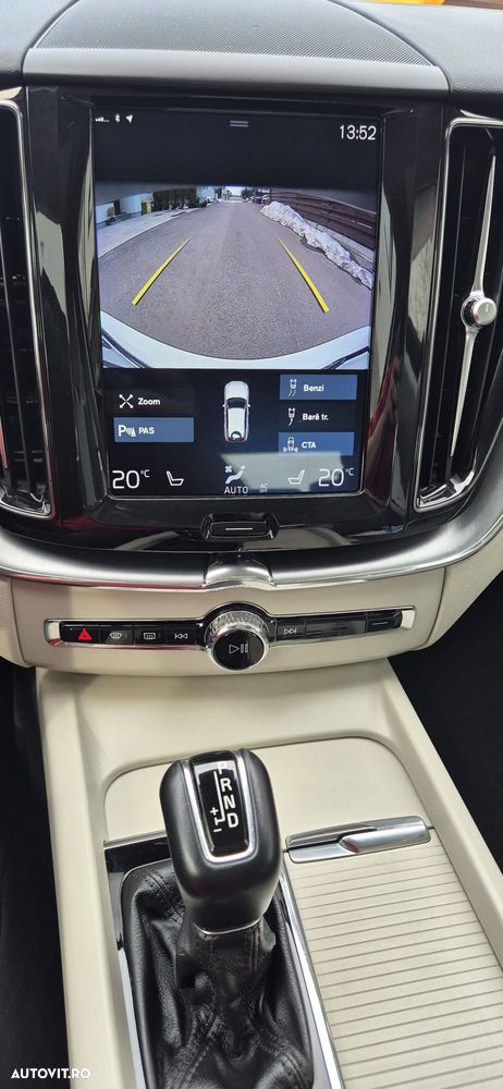 Volvo XC 60 D4 AWD Momentum - 13