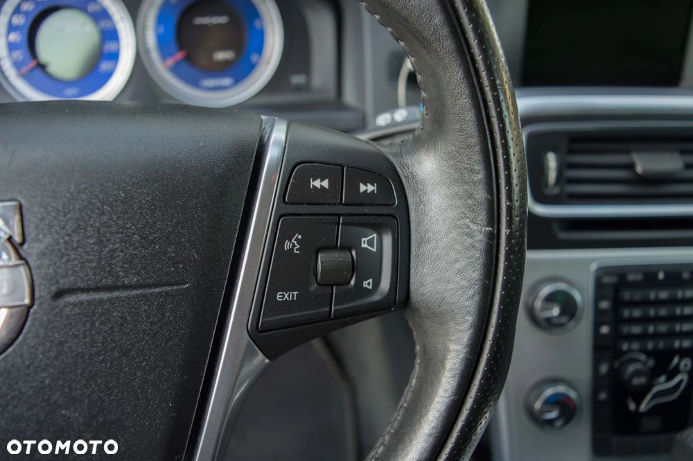 Volvo V60 D4 Geartronic RDesign - 25